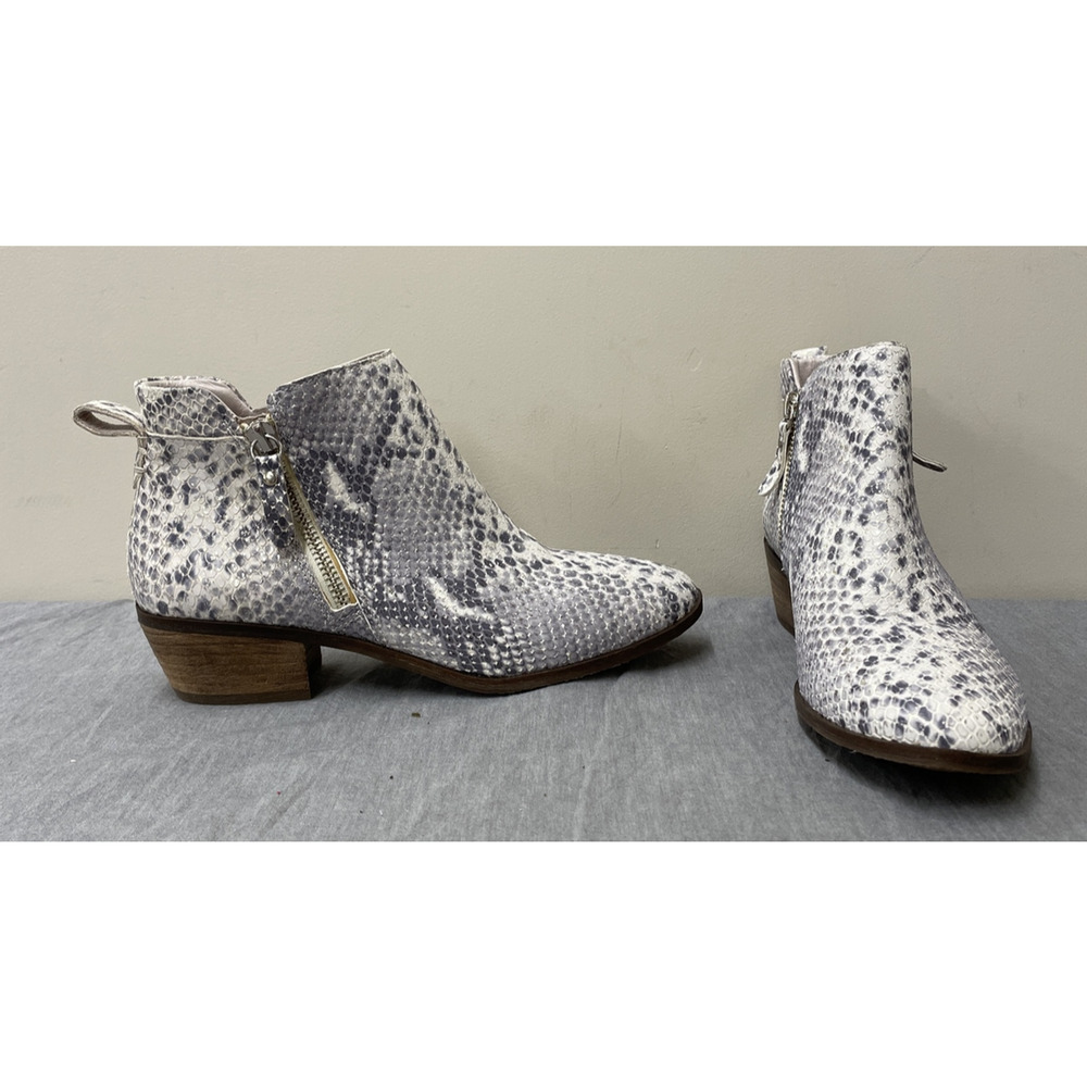Vince Camuto Tricera Leather Booties Size 6.5 Chunky Heel Boots Snake Print FS - Picture 2 of 13